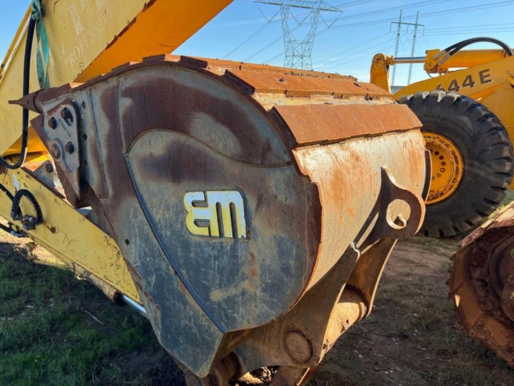 komatsu-pc200-lc-8-image-11