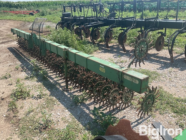 john-deere-400-image-3