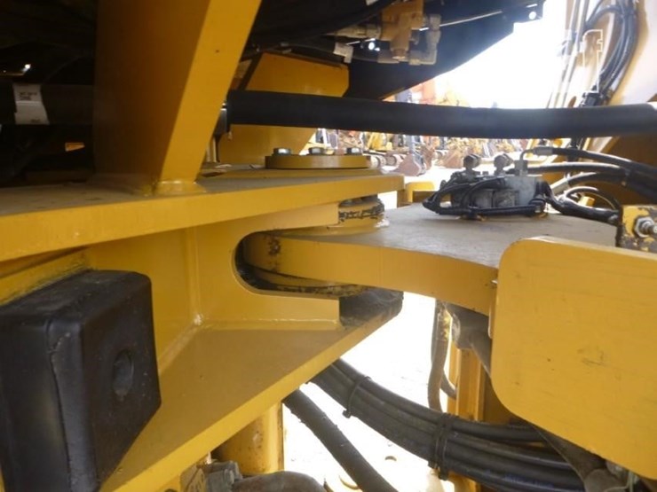 2012-caterpillar-930k-image-31