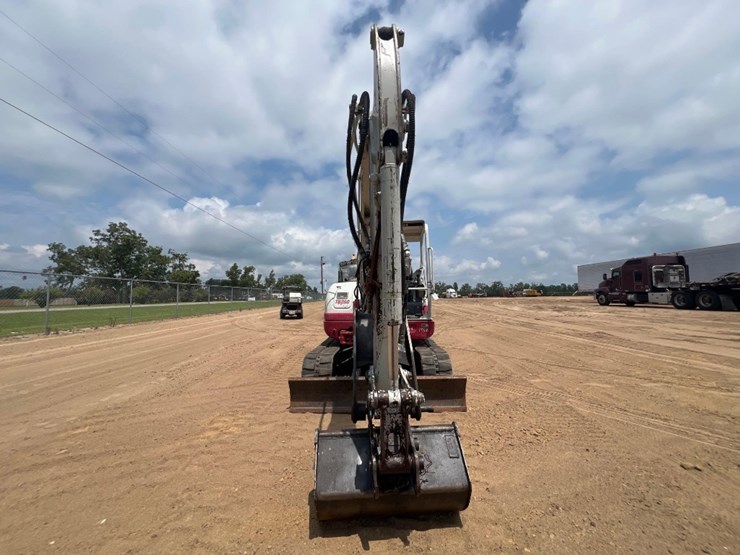2015-takeuchi-tb260-image-7