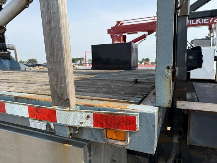 2005-international-durastar-4300-image-81