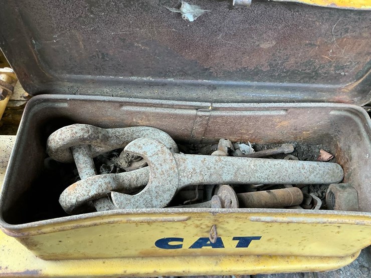 caterpillar-d2-image-37