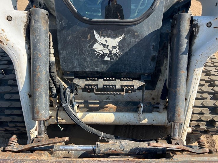 2022-bobcat-t64-image-10