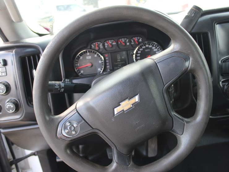 2015-chevrolet-2500-image-10