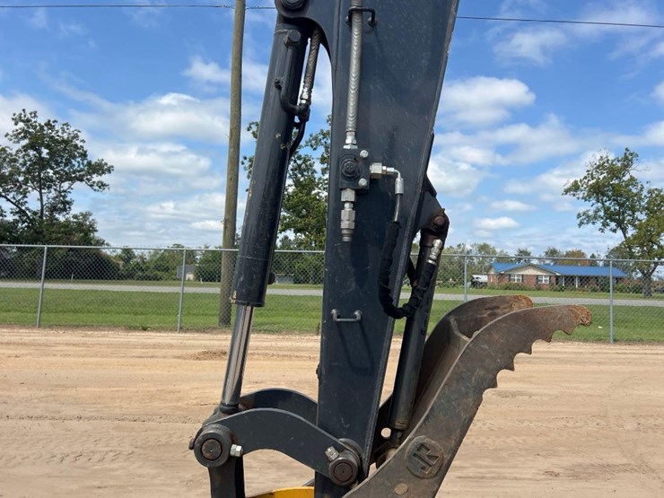 2021-deere-60g-image-13