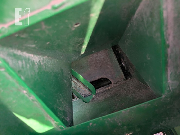 2015-john-deere-s680-image-48