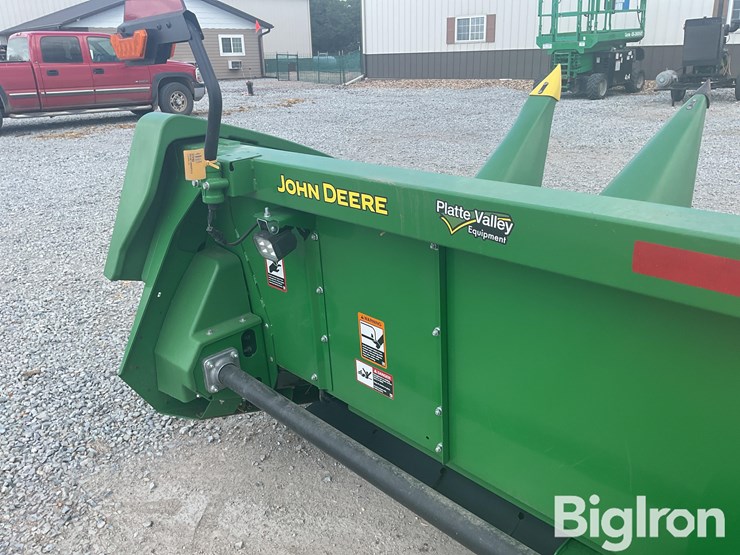 2020-john-deere-c12r-image-16