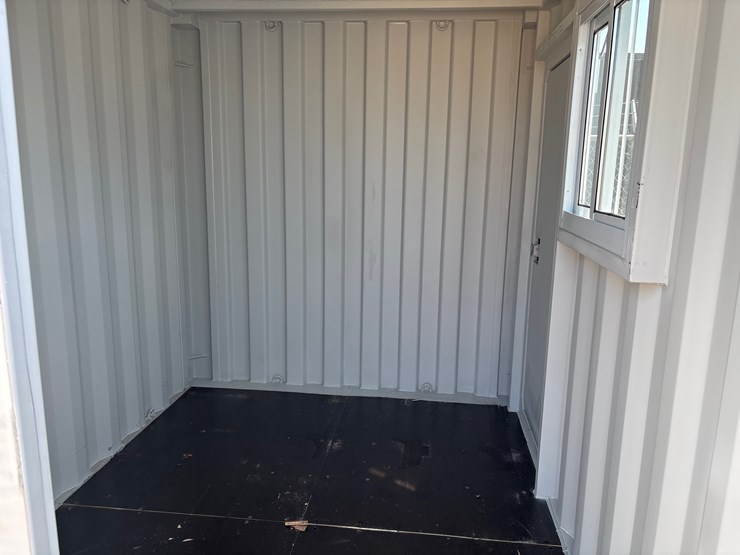 #1313-•-10ft-container,-1-door-,-1-window-image-3