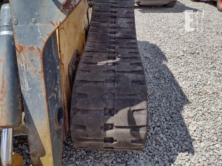 john-deere-329d-image-29