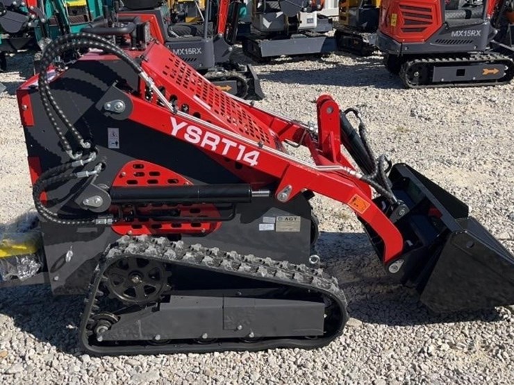 2025-agt-ysrt14-mini-skid-steer-image-3