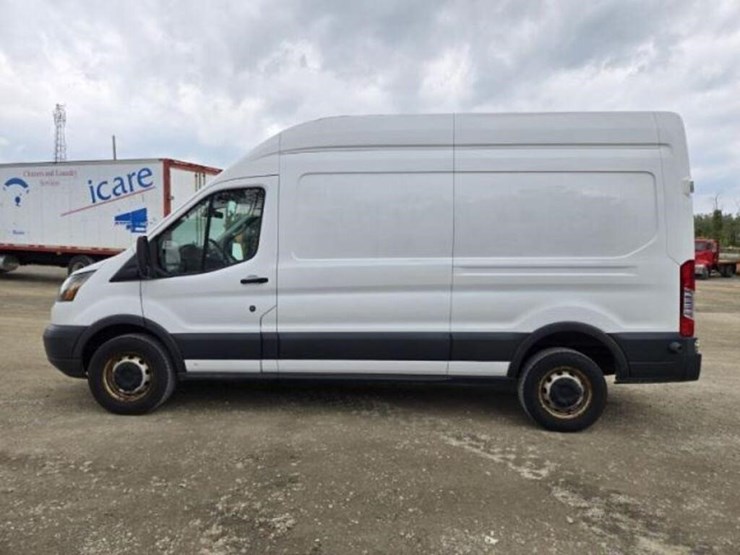 2016-ford-transit-image-8