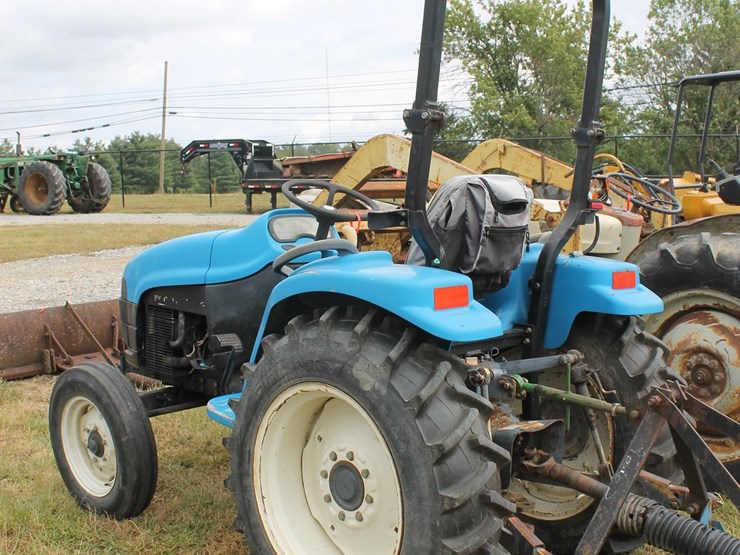 2001-new-holland-tc29-image-2