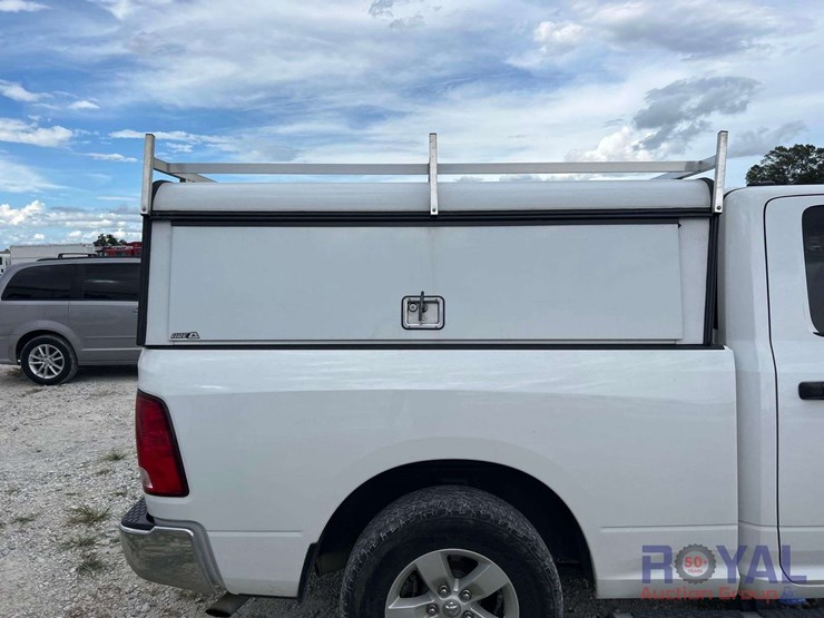 2020-ram-1500-classic-image-19