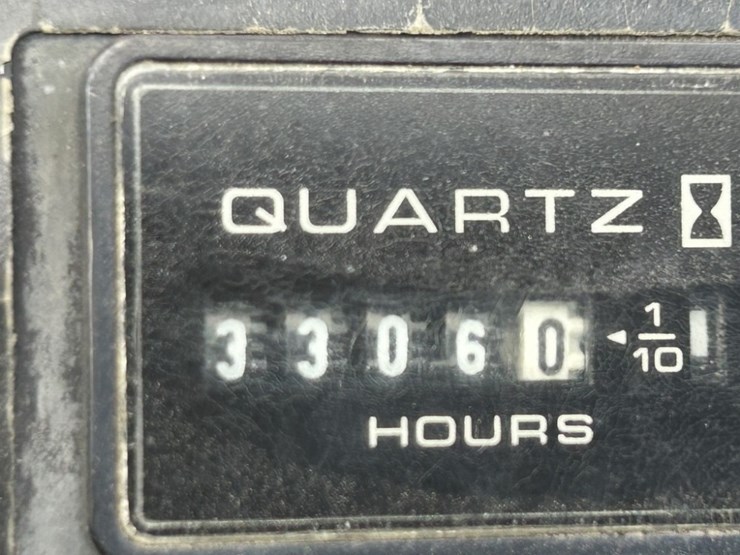 hustler-super-z-zero-turn-mower-image-19
