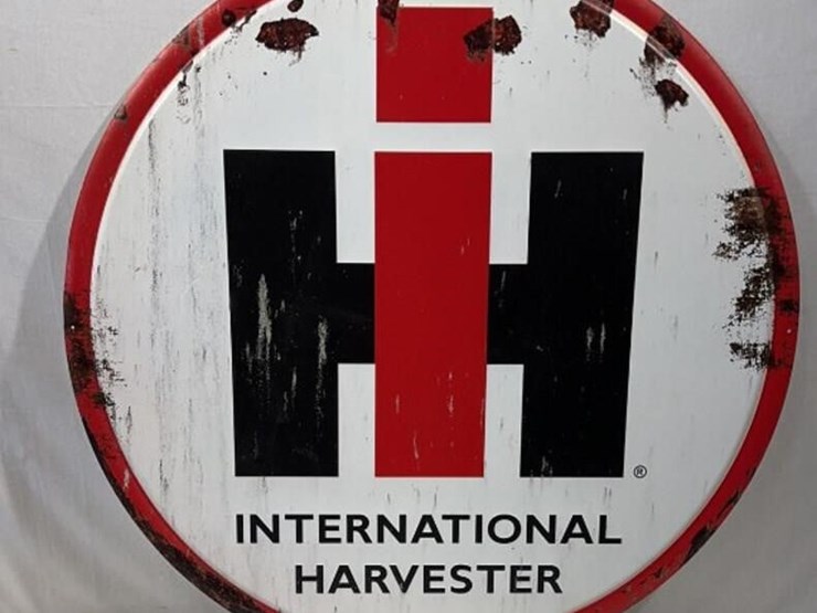 international-harvester-metal-sign-image-1