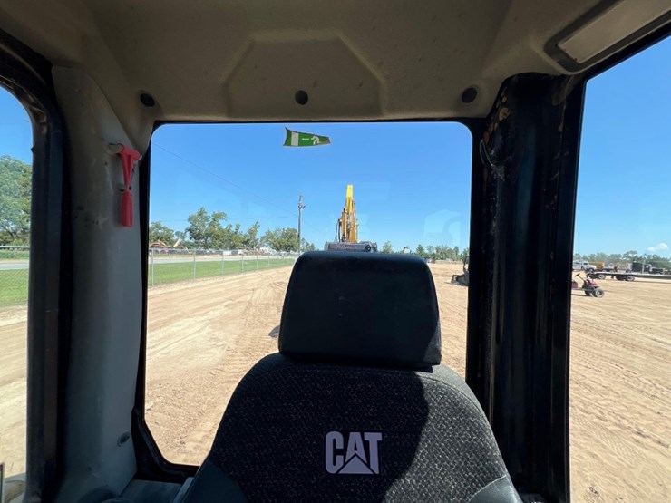 2019-caterpillar-305e2-cr-image-36