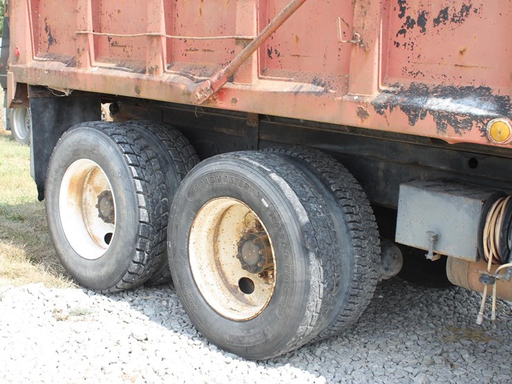 1991-ford-l9000-image-5