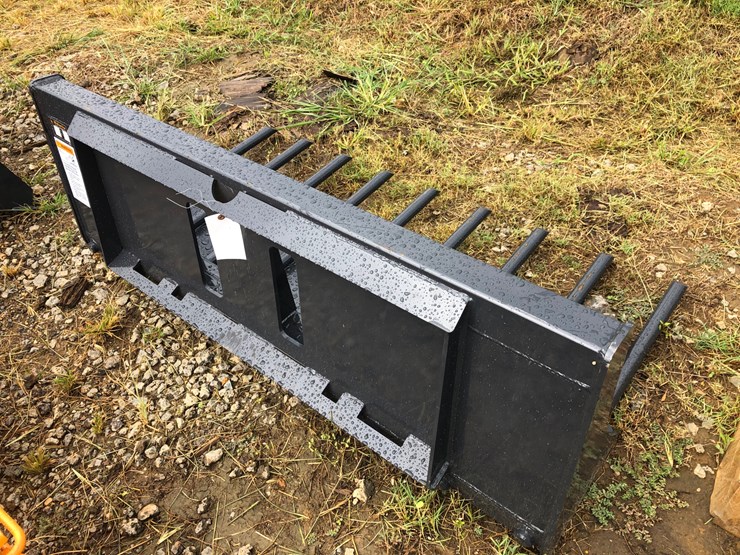 #81-•-wolverine-63”-skid-steer-manure-fork-image-2