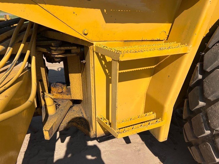 caterpillar-cs-563-image-12