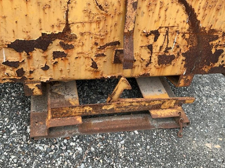 #164-•-mccullough-self-dumping-hopper-image-7