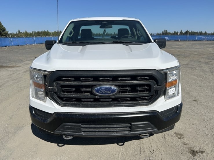 2022-ford-f150-xl-image-8