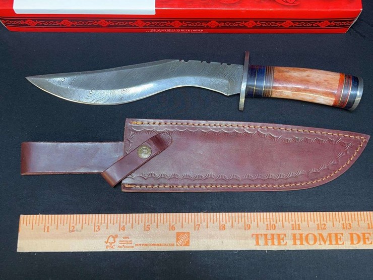 custom-damascus-steel-fixed-blade-knife-w/-red/white-stripe-handle-image-1