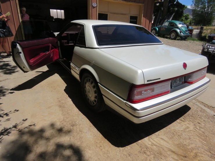 1993-cadillac-allante-convertible-image-6