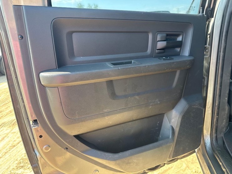 2010-dodge-ram-2500-image-21