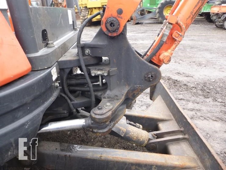 2016-kubota-u25-image-28