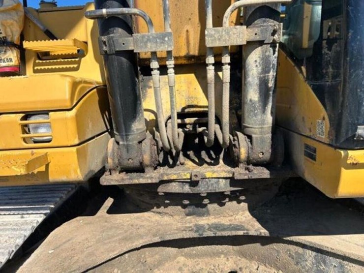 2010-caterpillar-324dl-image-24