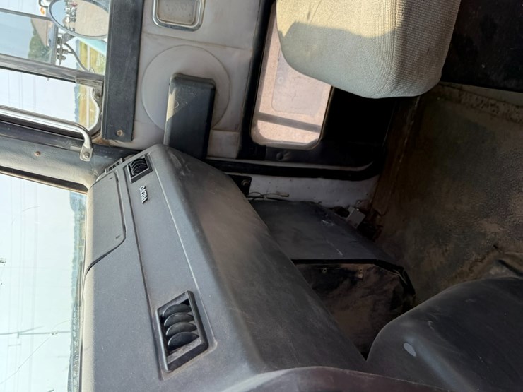 1997-cummins-m11-image-101