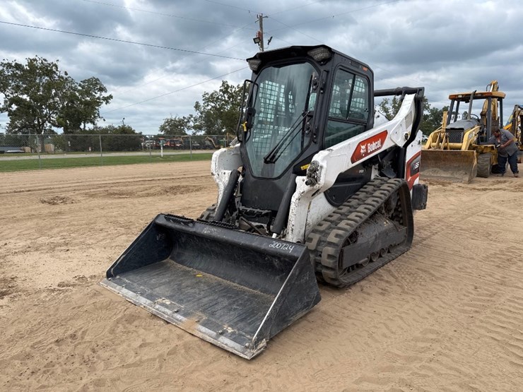 2021-bobcat-t66-image-2