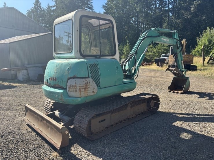komatsu-pc45-image-3