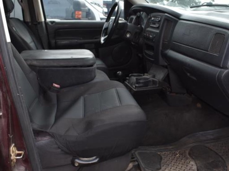 2005-dodge-3500-image-8