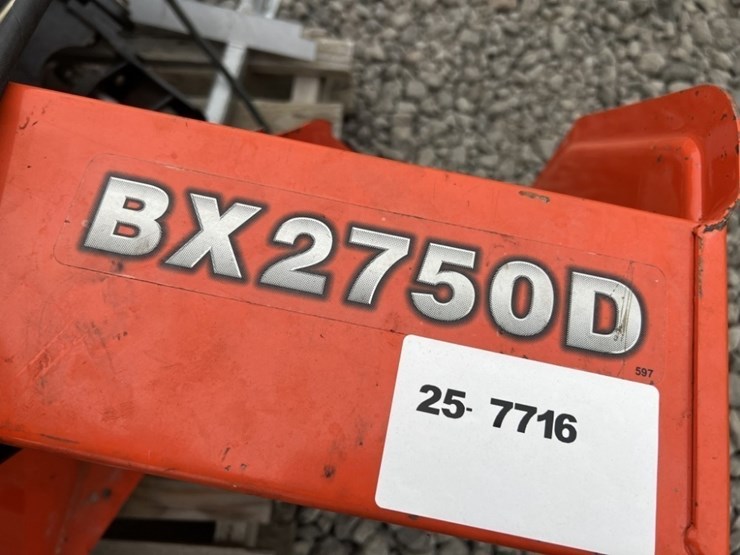 kubota-bx2750d-front-mount-snow-blower-image-4