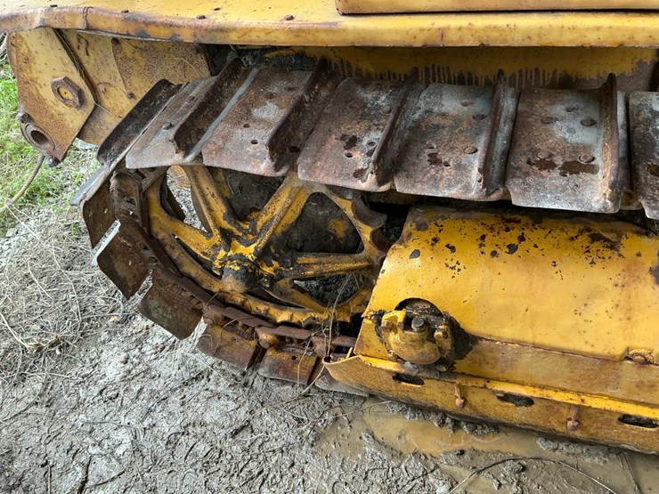caterpillar-d2-image-21