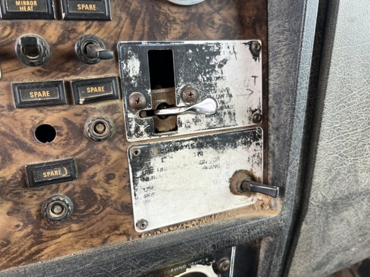 1994-kenworth-t800-image-34