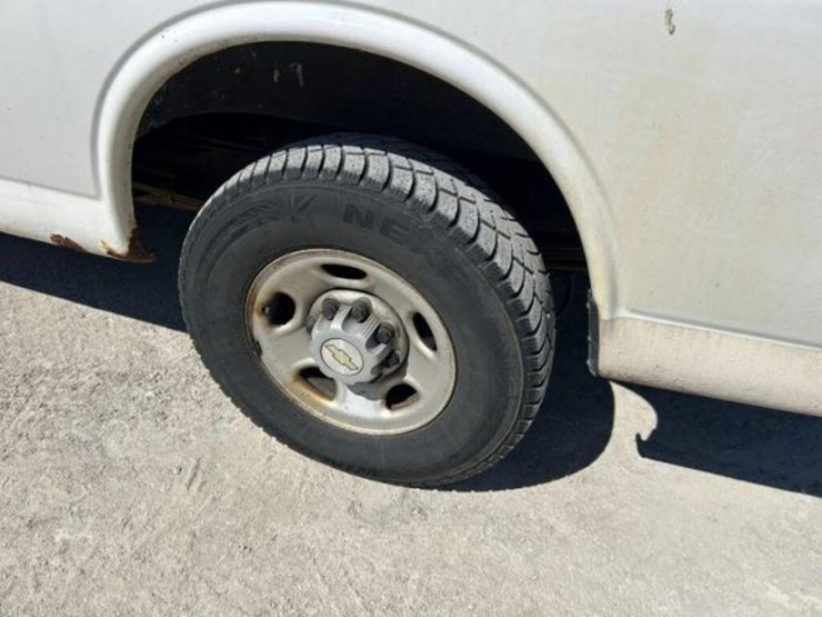 2007-chevrolet-express-2500-image-39