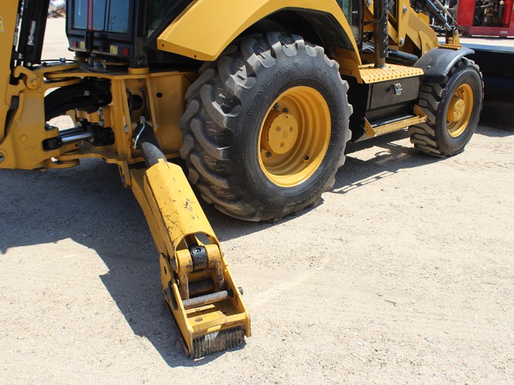 2020-caterpillar-420f2-it-image-12