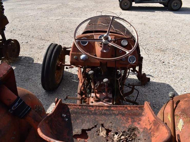 long-bmc-tractor-(parts)-(not-running)-(serial-#-25p-1-300565-4401)-(nk)-image-7