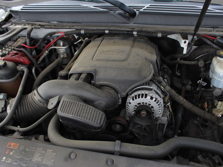 2012-chevrolet-tahoe-image-8