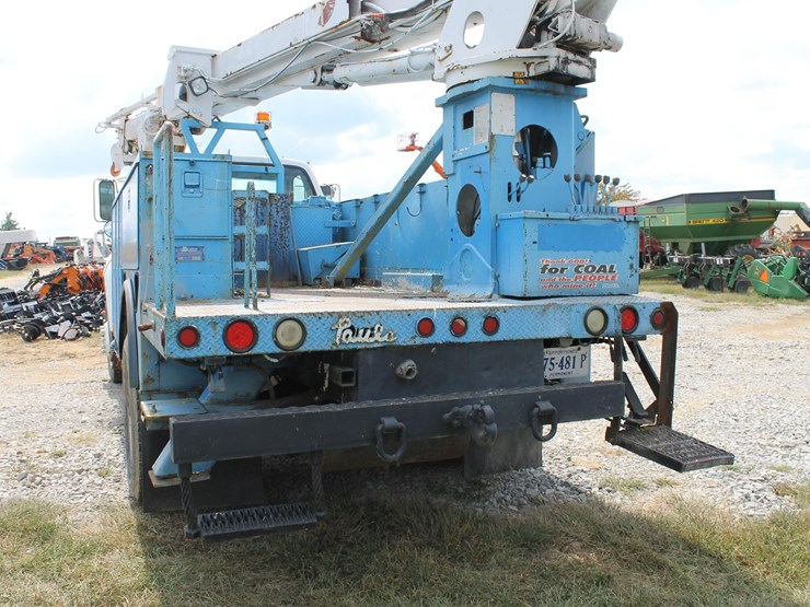 2001-ford-f750-image-9