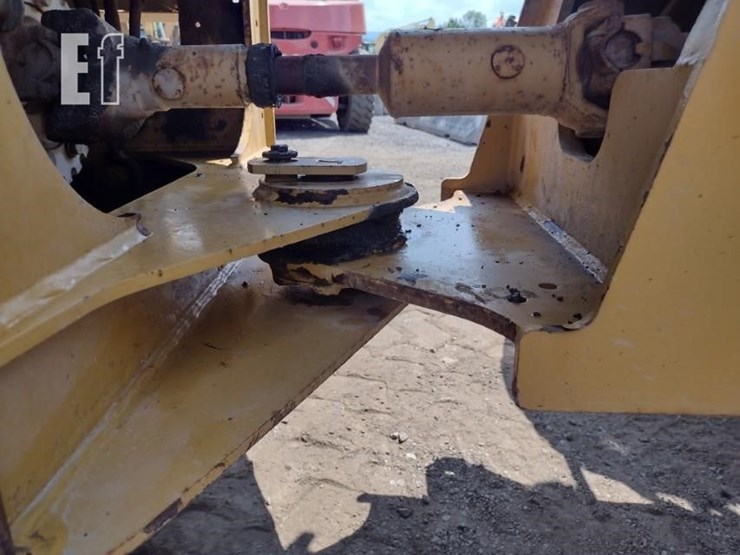 caterpillar-930g-image-29