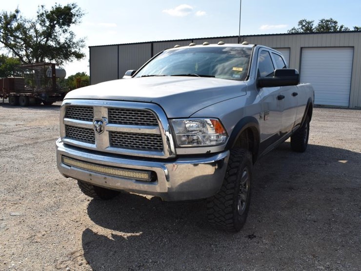 2011-dodge-2500-image-1