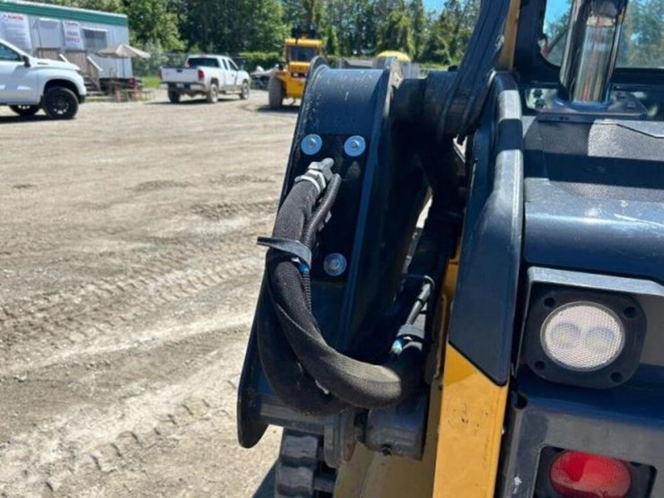 2022-deere-325g-image-48