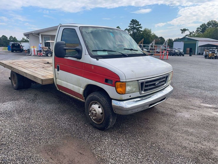 2007-ford-e450-image-6