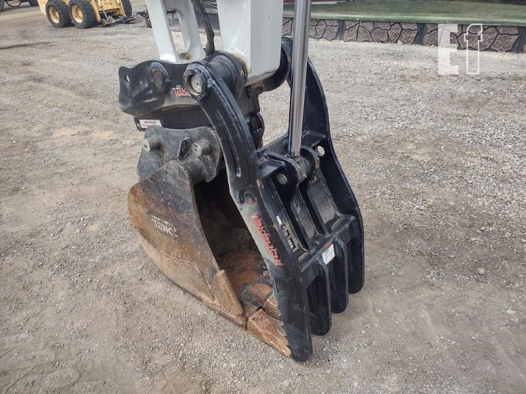 2022-takeuchi-tb290-image-15
