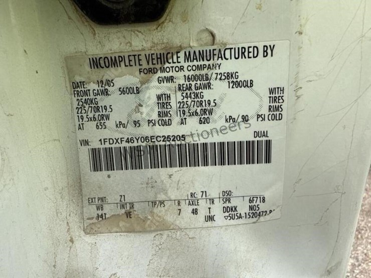2006-ford-f450-image-14