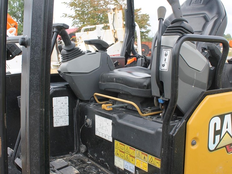 2022-caterpillar-303-image-7