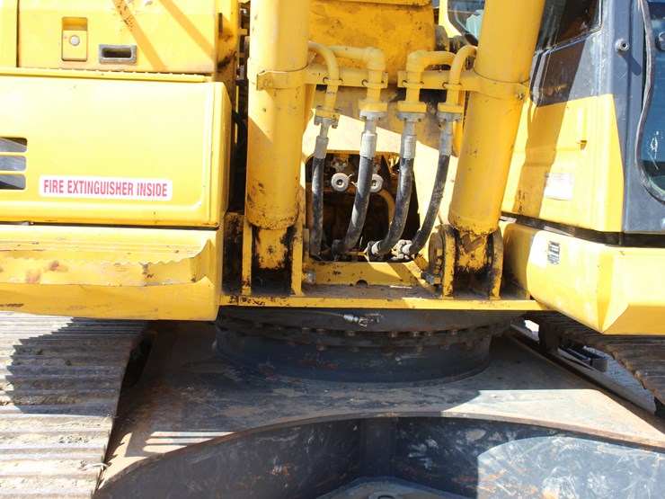 2022-komatsu-pc210-lc-11-image-13